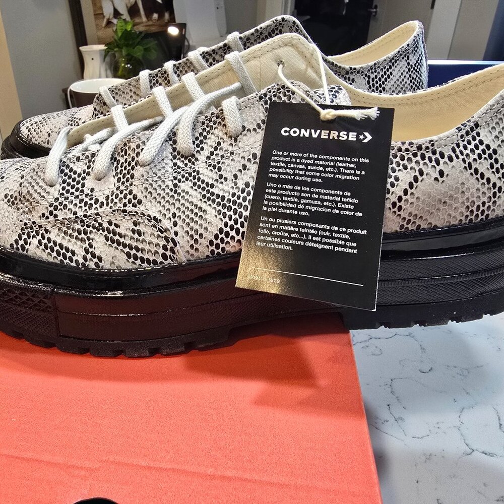 CONVERSE Chuck 70 Formal Suede Snake Oxford Boat Shoe Mens Size 9.5/10 READ NEW - Picture 1 of 16